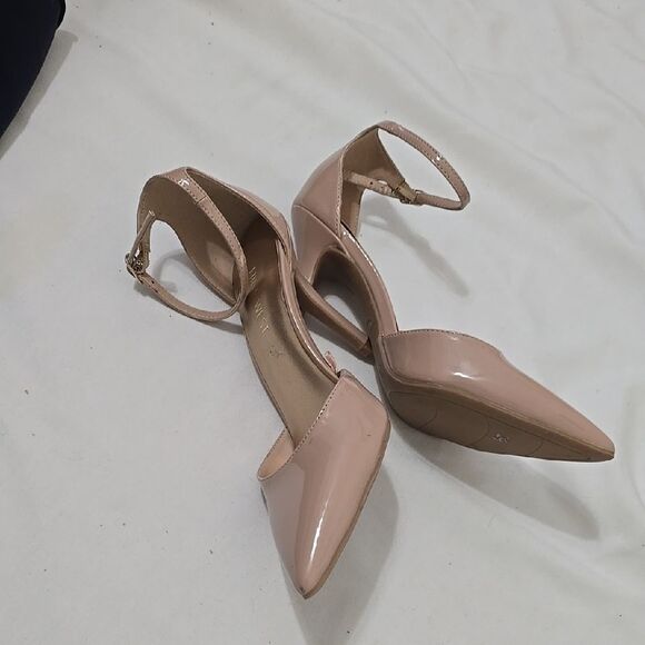 Nine West Cream Pointed-Toe Heels with Ankle Strap 7M - Picture 4 of 6